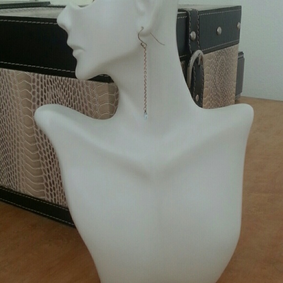 Light blue dangle earrings - Picture 3 of 3